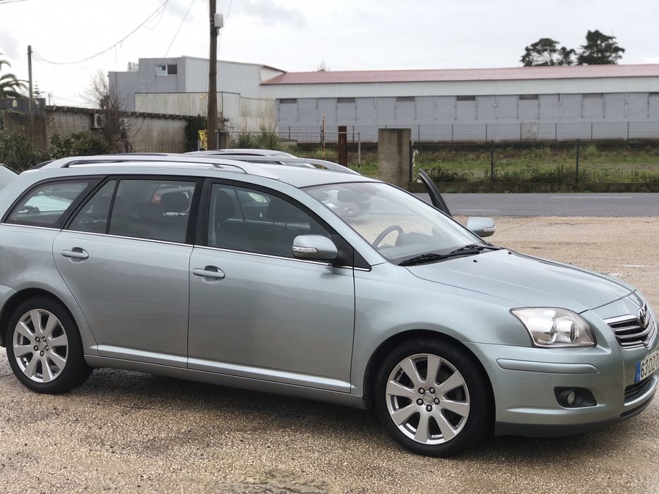 TOYOTA AVENSIS Combi 2.0 D-04D