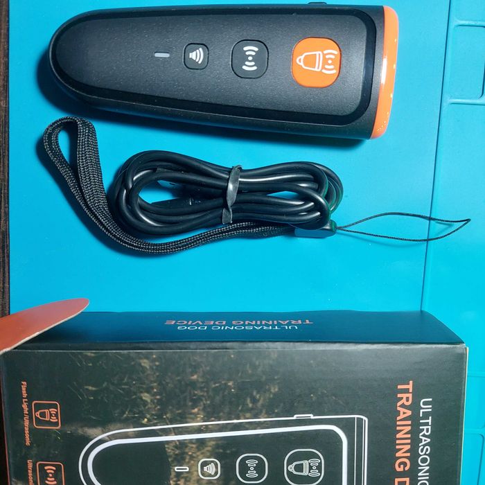 Отпугиватель собак Ultras-65 ультразвуковой с фонариком відлякувач