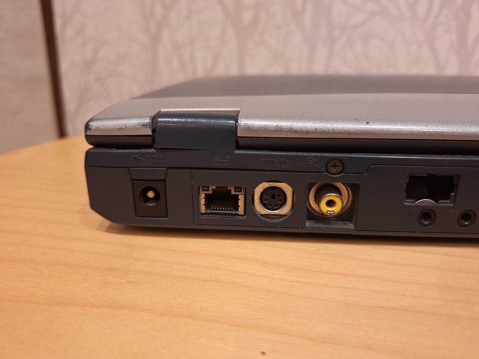 Komputer TOSHIBA Satellite S1800‑554 + stacja dyskietek 3,5" – KLASYK