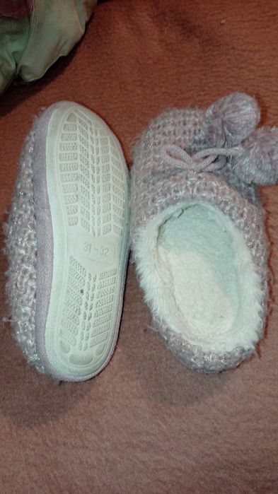 Ciepłe kapcie, gruby spód