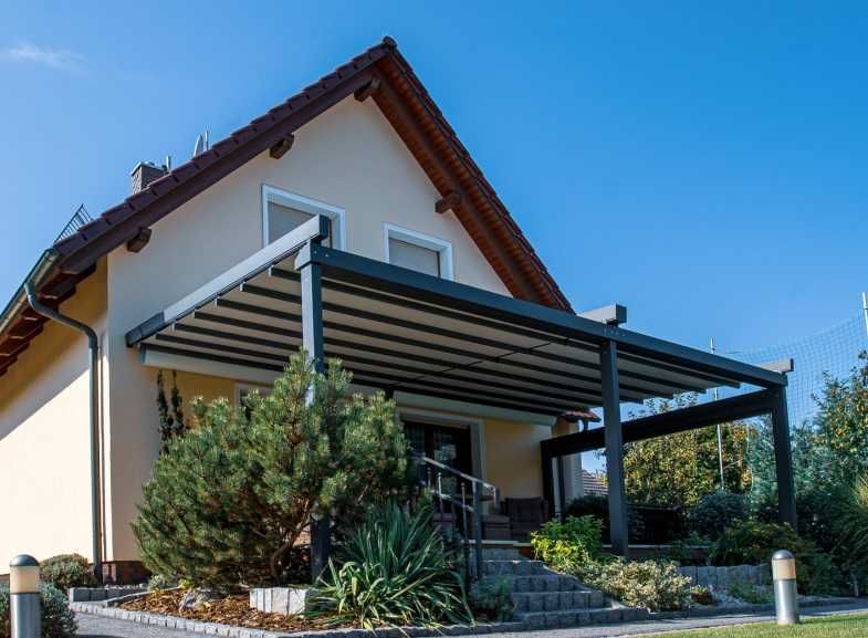 Pergola SOLID 4x4 z automatycznym dachem – montaż w cenie!