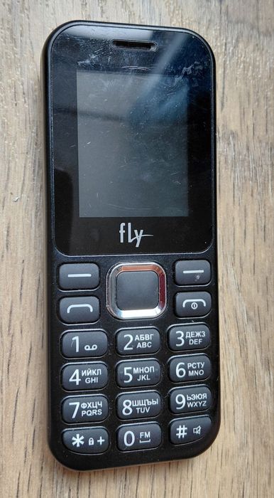 Мобільний телефон Fly FF183 (не робочий)