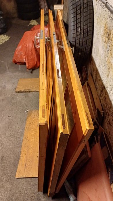 Drzwi drewniane sosnowe z futrynami 2 szt