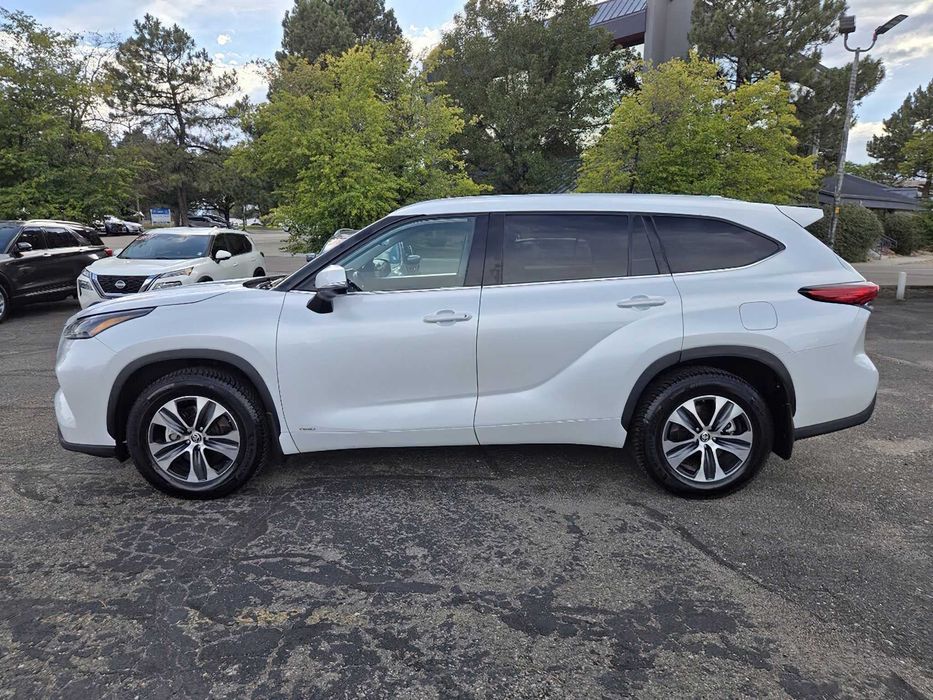 Toyota Highlander Hybrid Platinum      2022