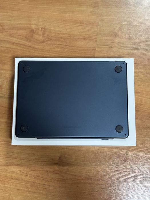 MacBook Air M2 13,6” | 8GB RAM | 256GB SSD | Impecável | BATERIA 98%
