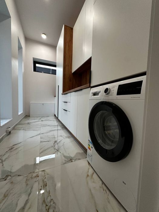 Продам дом с бассейном Новоалександровка