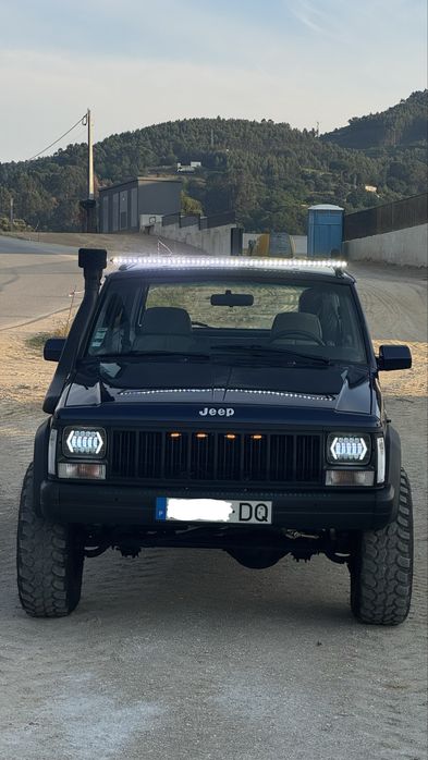 Jeep Cherokee XJ 2.1TGV 3 portas