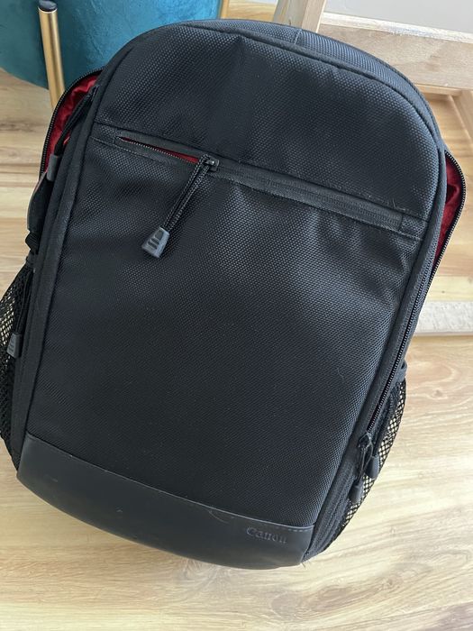 Lustrzanka Canon EOS1300D