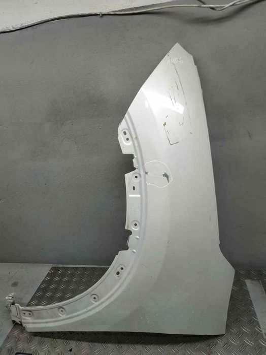 Peugeot/Citroen C5 Aircross 17- крило перед L KL1406 9825774180