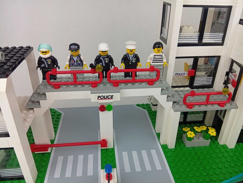LEGO City System Miasto 6398 Komenda Policji