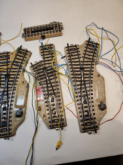 Zwrotnice elektromagnetyczne Marklin - kolejka makieta skala H0.