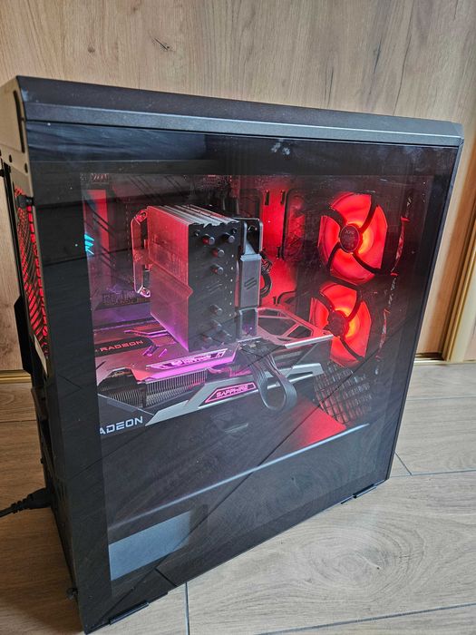 AMD Ryzen 5 5600X / 32 GB DDR4 / RX 6750 XT 12GB / 500 GB SSD / WIN 11