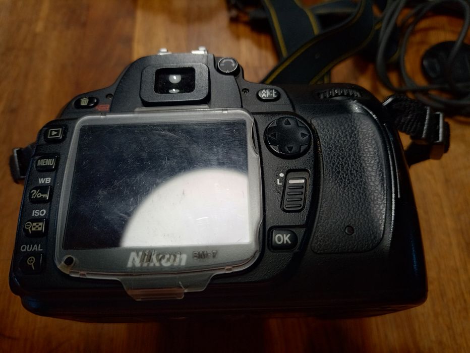 Nikon D80 i Nikon D70