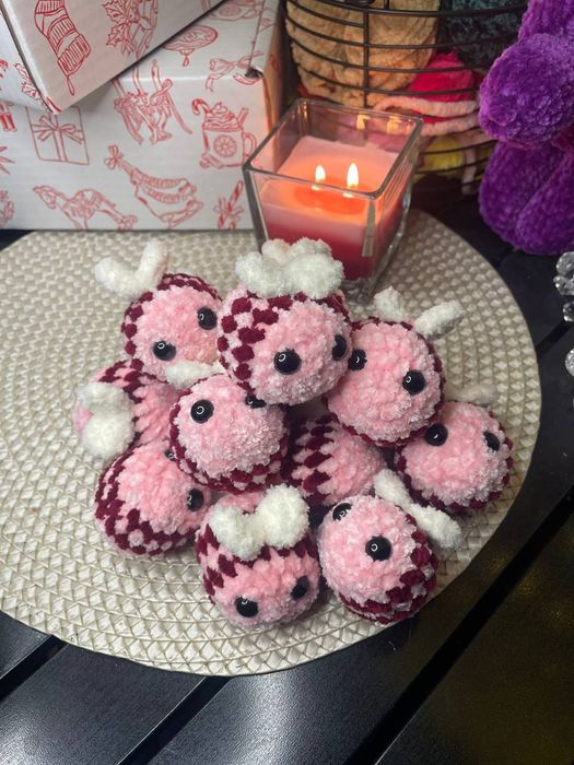 Брелочки ручної роботи, жабки, мишки, капібари, бджілки, котики, акули