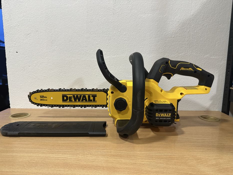 Ланцюгова пила Dewalt dccs621b