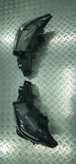 Фара ліва/права нова для Mazda CX-9 2016+