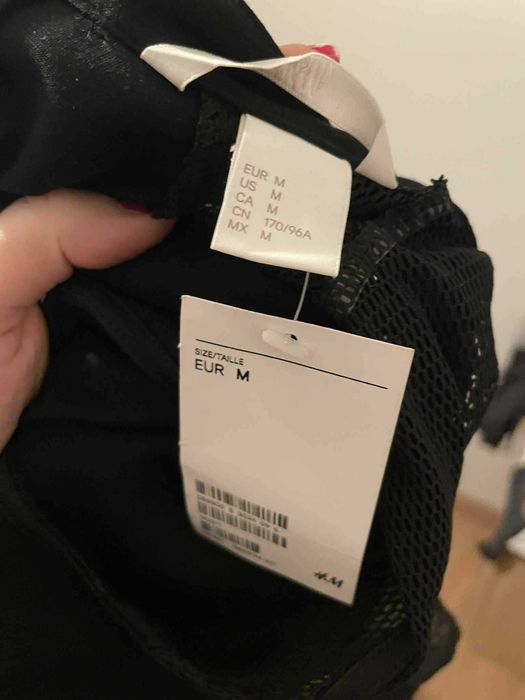 Piękna sukienka mała czarna z siateczką