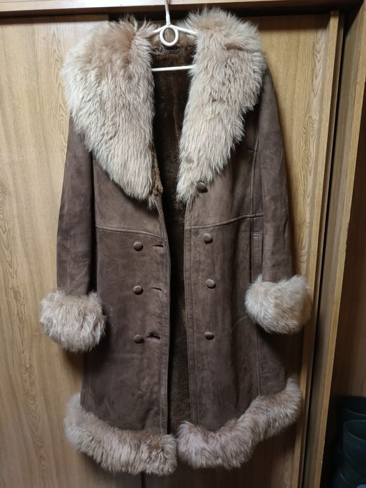 Turecki kożuch damski w b.dobrym stanie.