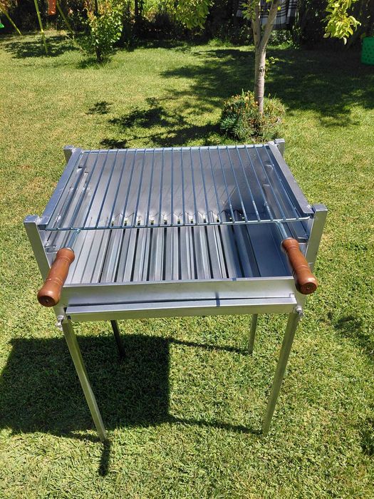 Grelhador Chapa Zincada 60x40 com pernas