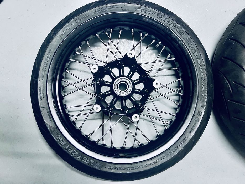 Pneus & Jantes BMW Raios R NineT, R 1200 R, …// R 17x5,5 & 17x3,5 FR
