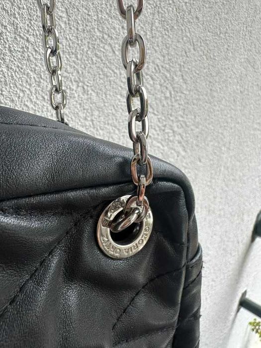 Mala pele preta - Glória Ortiz