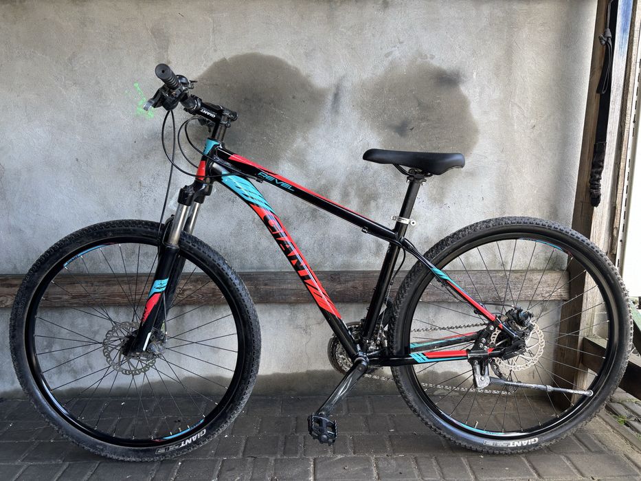 Велосипед GIANT REVEL 29