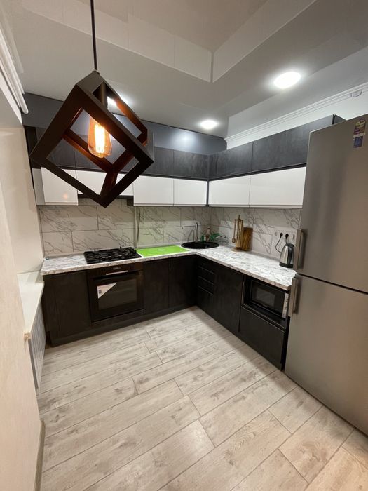 Здається 2-кімнатна квартира студія з кондиционером