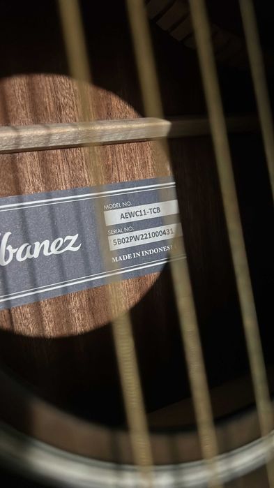 Violão Ibanez com afinador