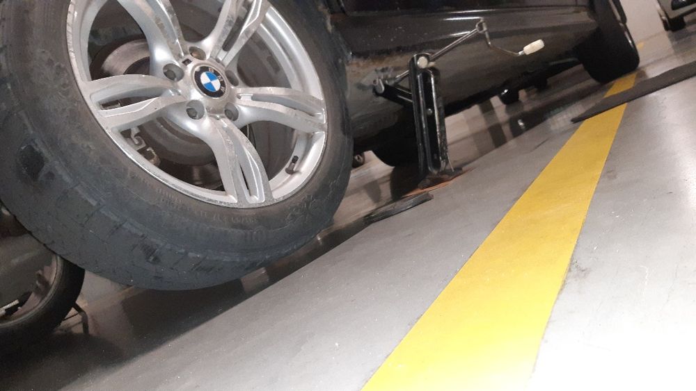 BMW E39 2001 298т.км