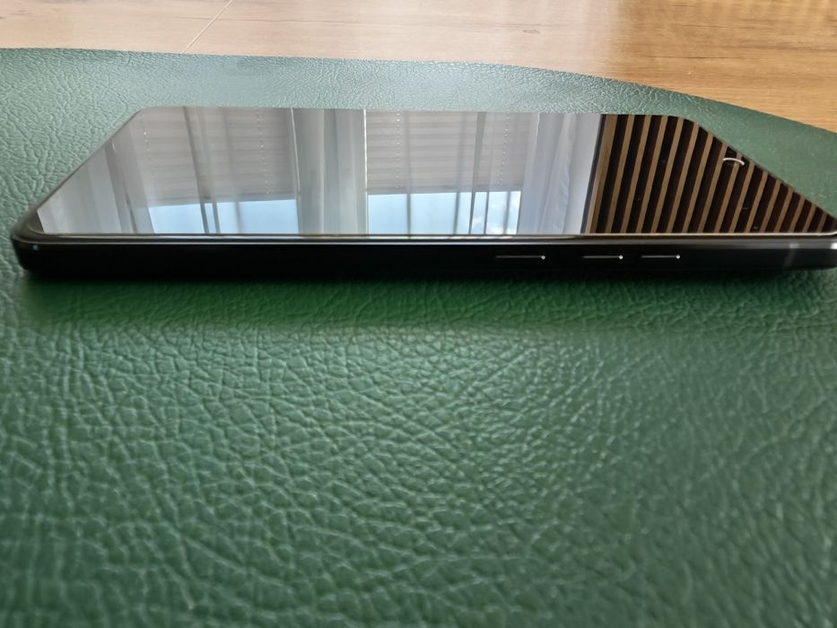 Motorola ThinkPhone 8/256 jak nowa, gwarancja