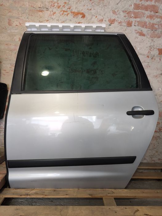 Дверка задня  ліва Volkswagen Sharan/Ford Galaxy/Seat Alhambra