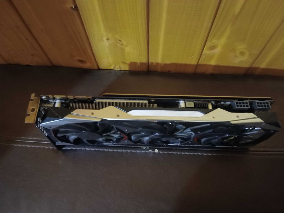 GTX 1080 TI 11 GB працює на рівні RTX 3060 TI відео в ідеалі доглянута