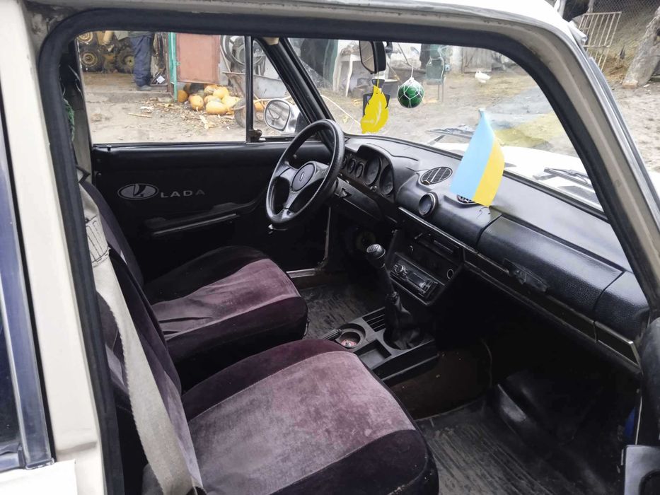 Продам авто ваз 2106