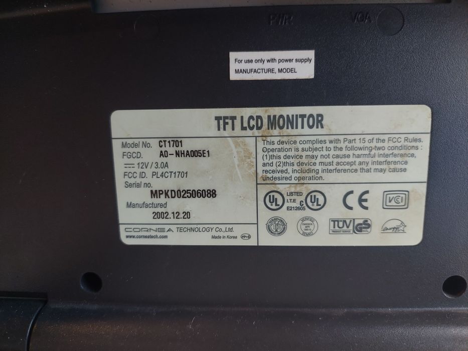 Monitor LCD com 17 polegadas64584769183873123