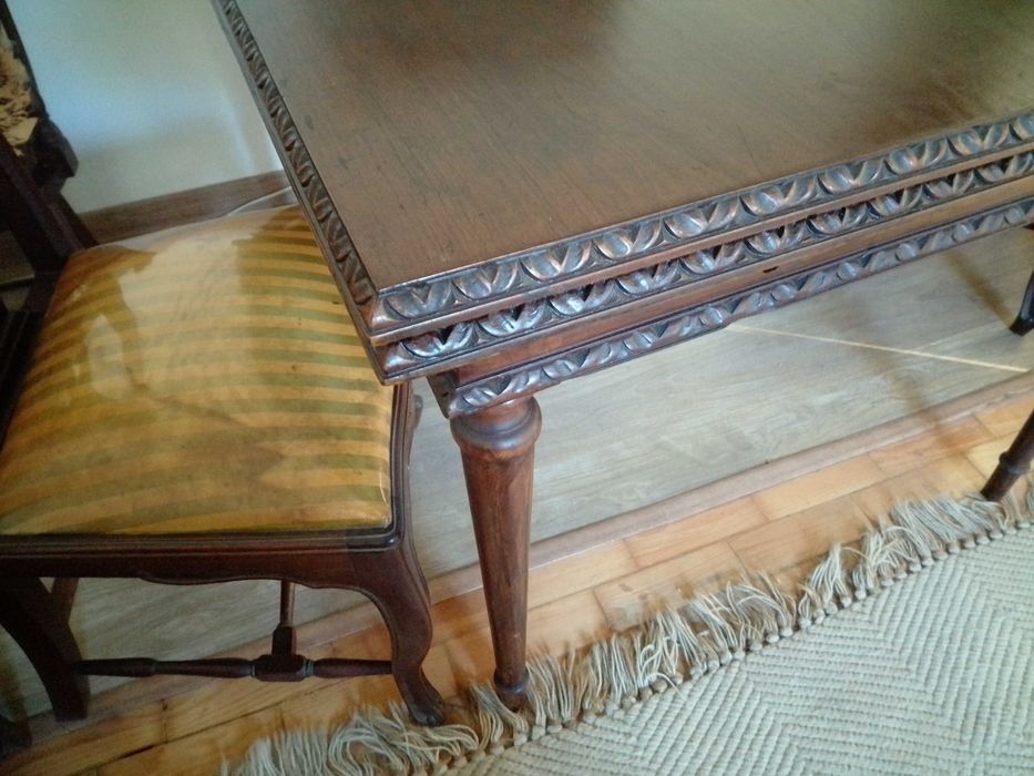 Cadeiras de estilo em madeira, de mesa jantar, origem anos 60