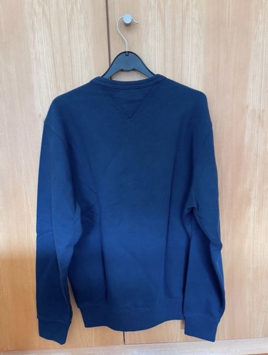 Sweater nova.