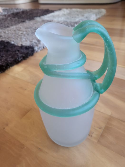 Jarra decorativa em vidro