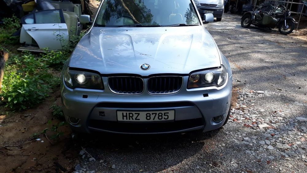 maska  bmw x3 e83 lakier 896/5  ryski