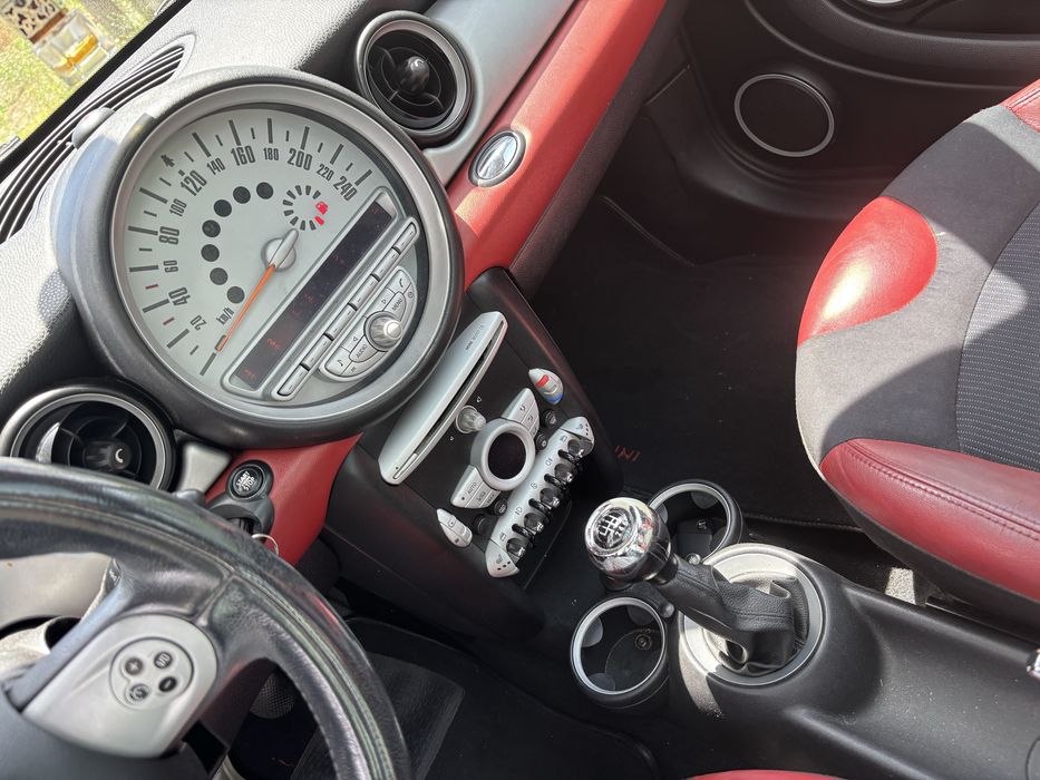 Mini Cooper D 1.6 109Cv (2007)