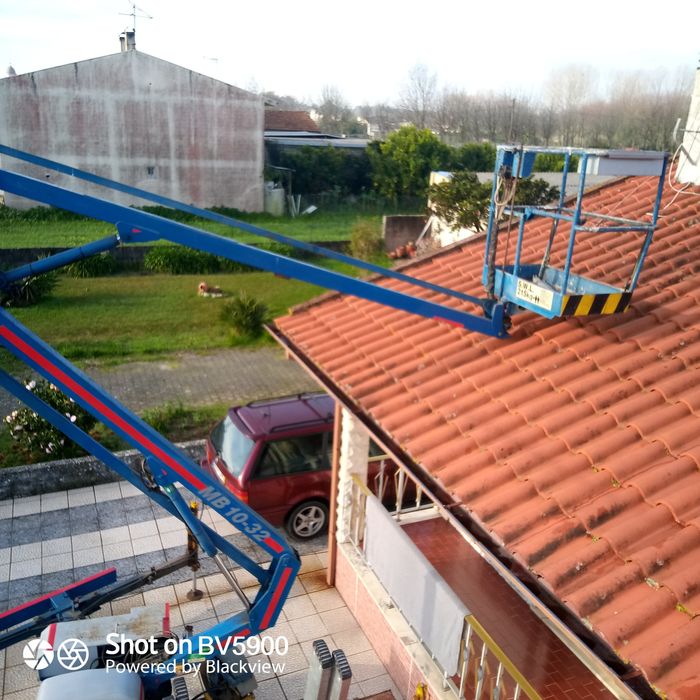 Plataforma elevatória rebocavel