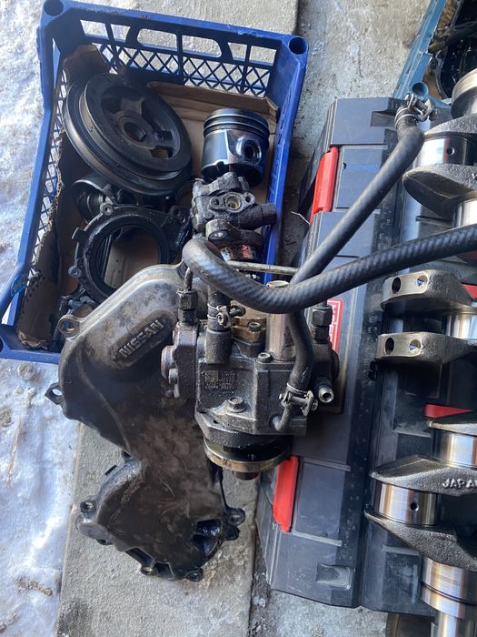 Поршень з шатуном нісан 2.2 дізель