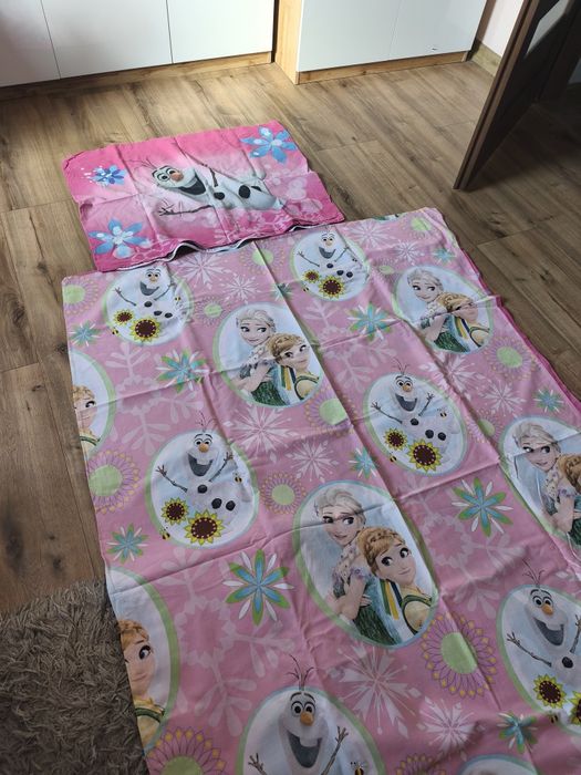 Dwa komplety pościeli dwustronnej dla dziewczynki