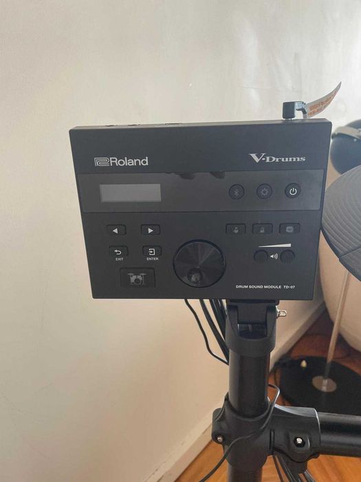 Bateria Digital Roland TD07DMK + pedal bombo Tama