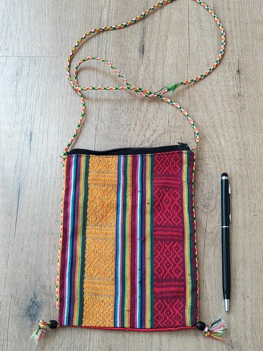 Pequena bolsa nepalesa