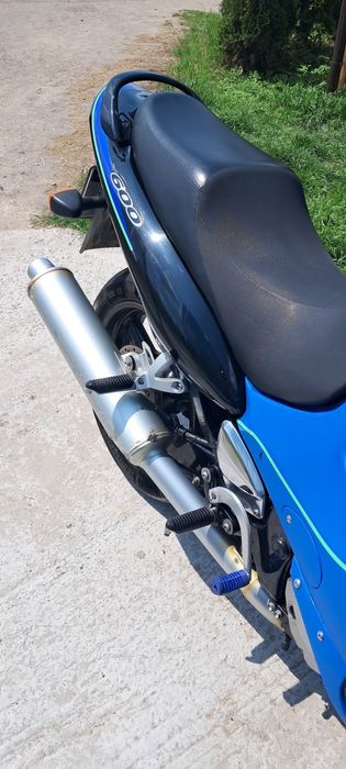 Сузукі Катана 600