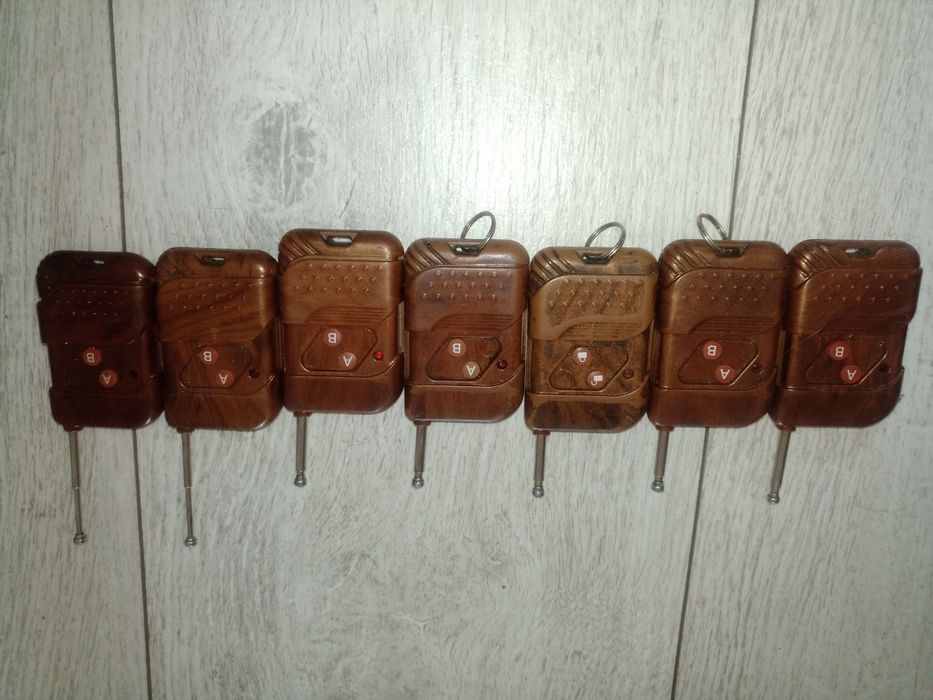 Брелок-передавач.