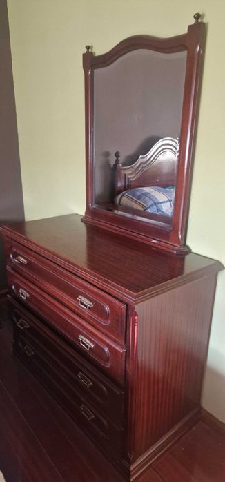 Mobília de quarto completa Viseu