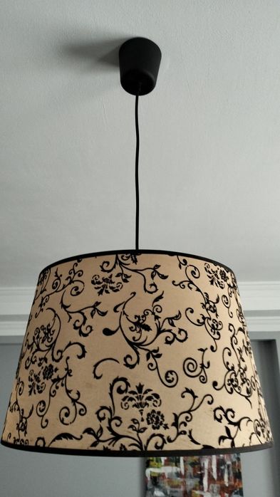 Candeeiro de teto motivo floral em muito bom estado