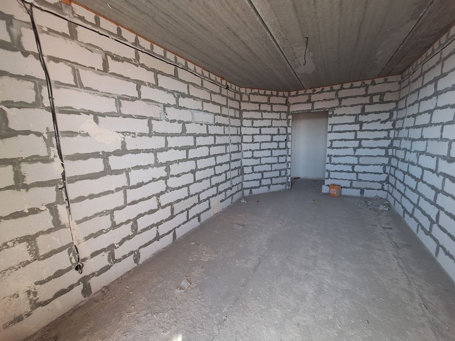 2ка, центр, Симфония 80кв. - 72000д. (і1