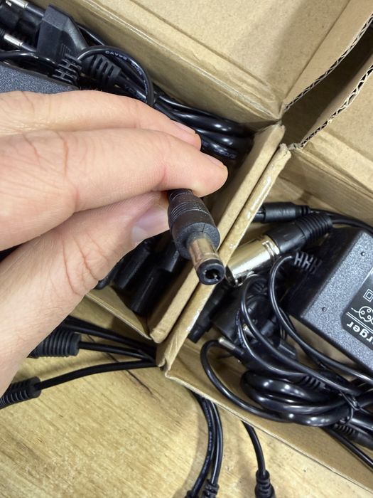 Блок живлення зарядний пристрій 42V 2A для Li-ion акумуляторів